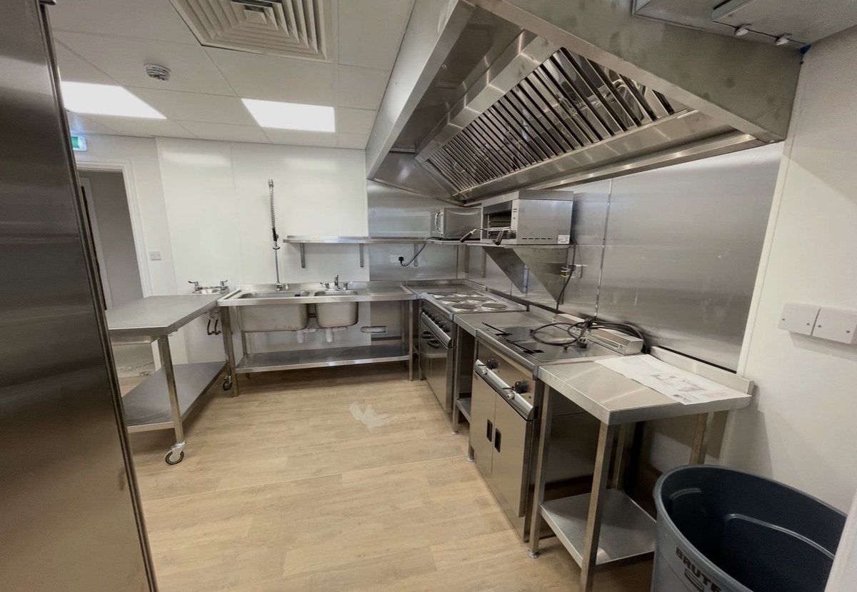 Wall-mounted kitchen canopy